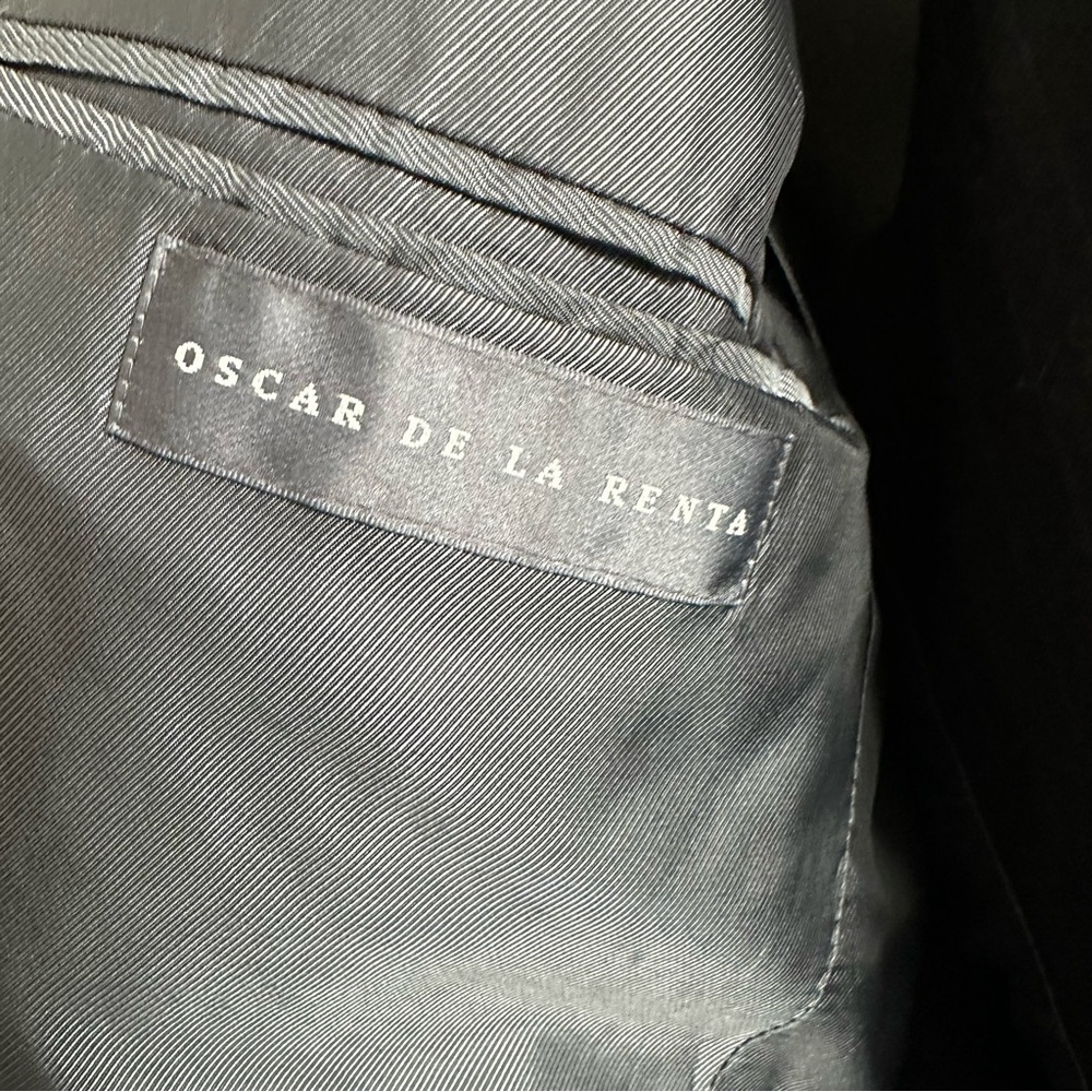 Oscar de la Renta men’s 3 piece suit - Picture 6 of 8